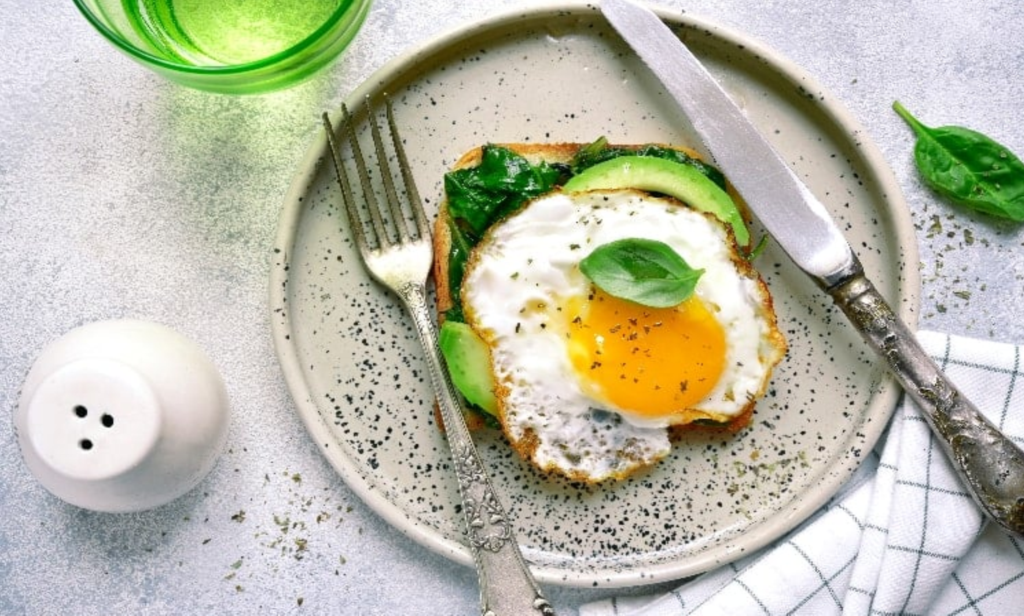 Start Your Day Right! – Tips For More Hormone-Friendly Breakfasts